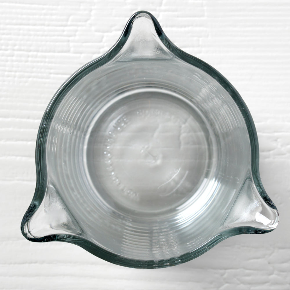 Anchor Hocking Triple Pour Embossed Measuring Glass with Lid 1.9L