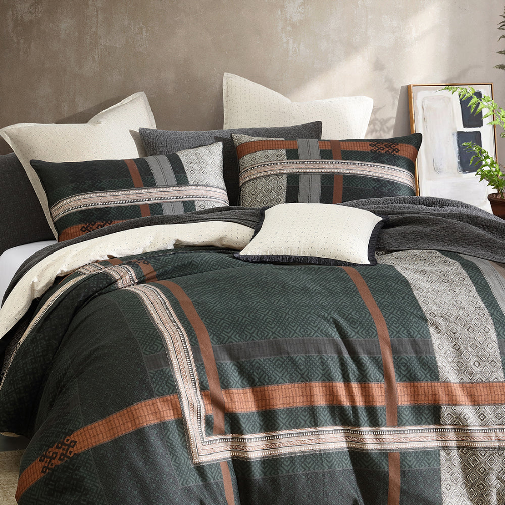 Logan & Mason Absko Pine Quilt Cover Set