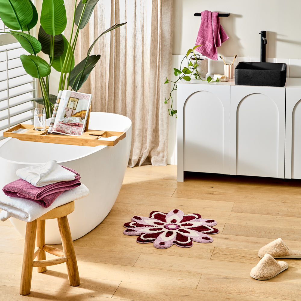 MyHouse Cove Flower Bath Mat