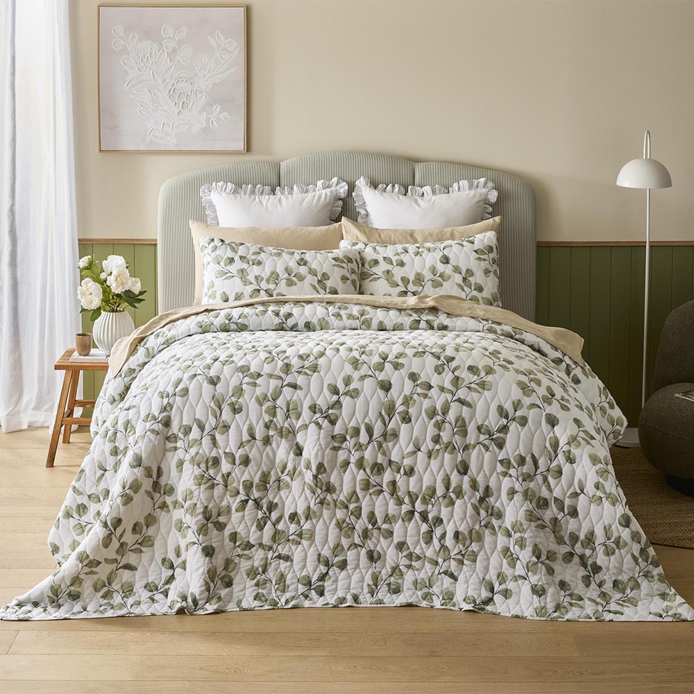 MyHouse Callahan Coverlet Set