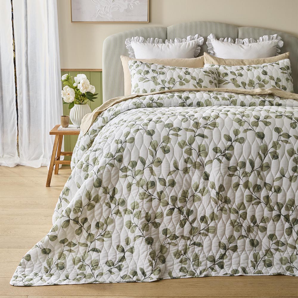 MyHouse Callahan Coverlet Set