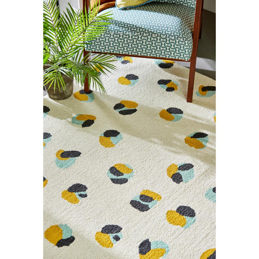 Cream Leopard Dots Wool Rug with armchair - MyHouse