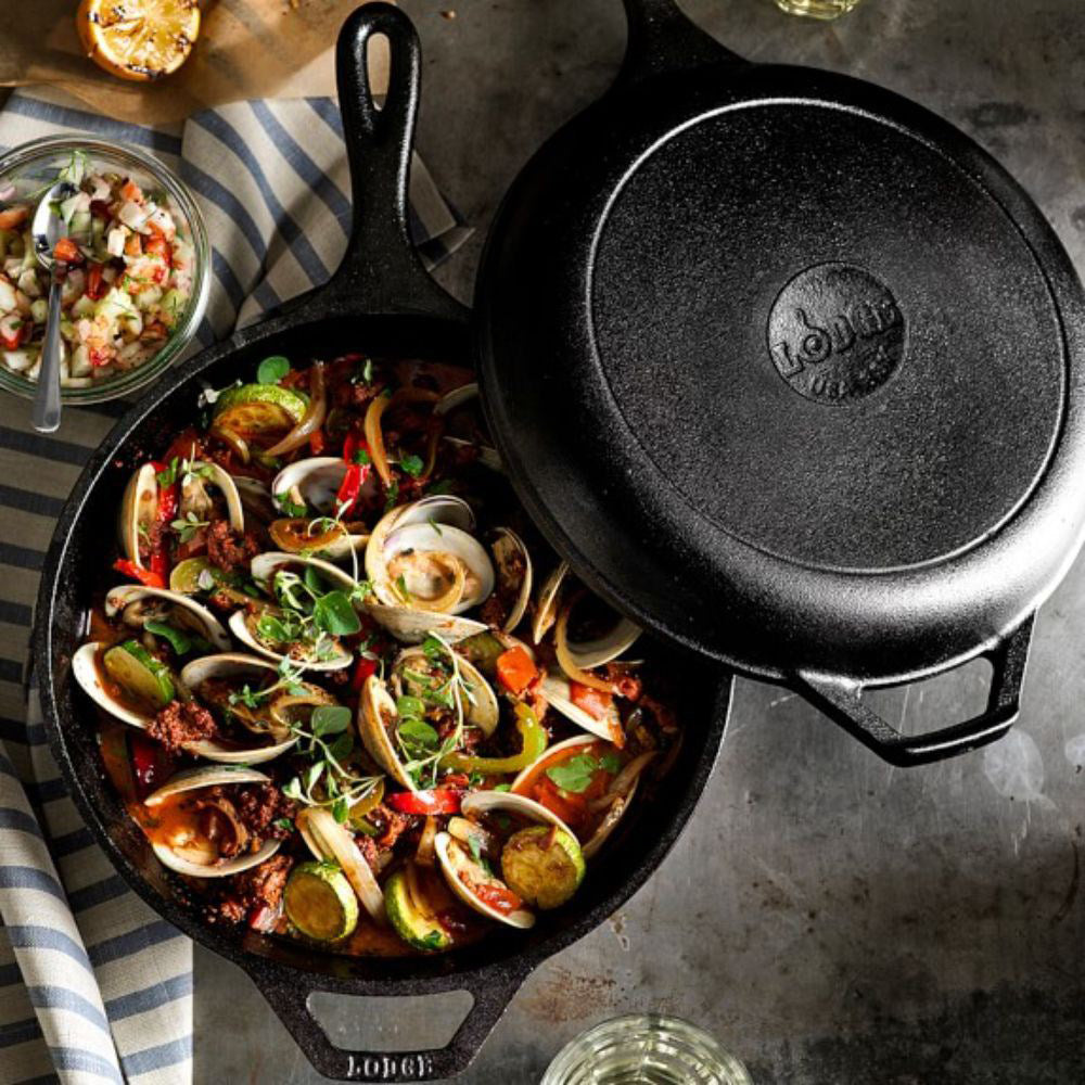 Lodge Logic Quart Cast Iron Combo Cooker with Helper Handle 3L