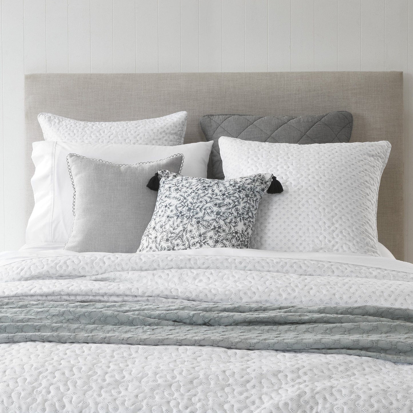 Aja Coverlet Queen/King