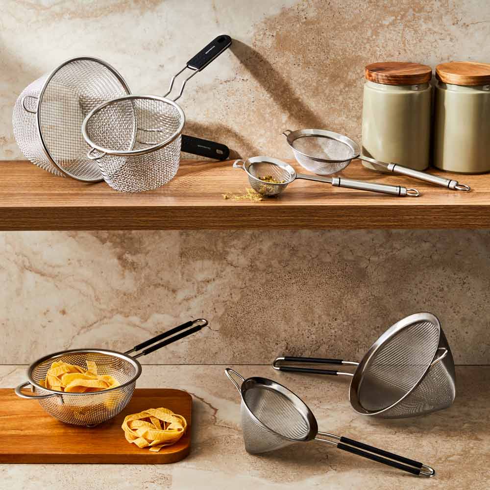 Soffritto A Series Stainless Steel Hand Strainer 16.5cm