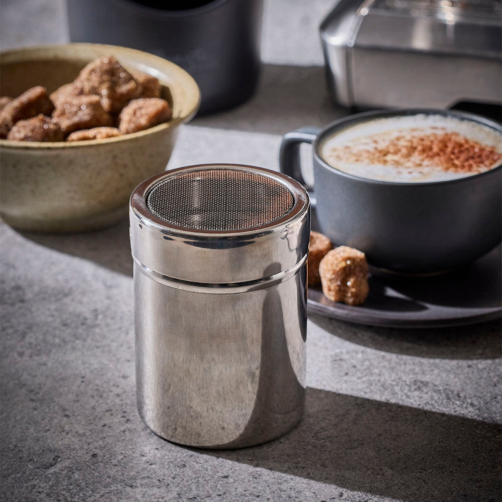 Baccarat Barista Brillante Cocoa Shaker