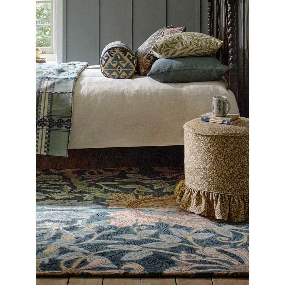 Morris & Co Honeysuckle & Tulip Rug