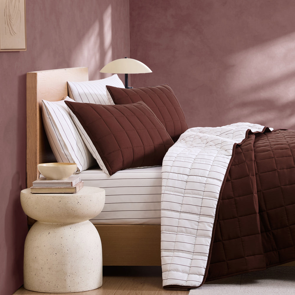 Ardor Chateau Reversible Coverlet Set Queen / King