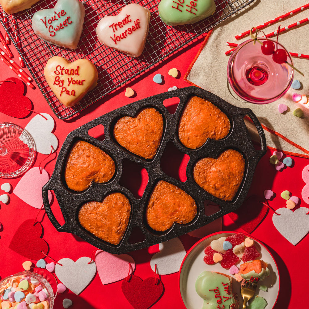 Lodge Cast Iron Heart Mini Cake Pan