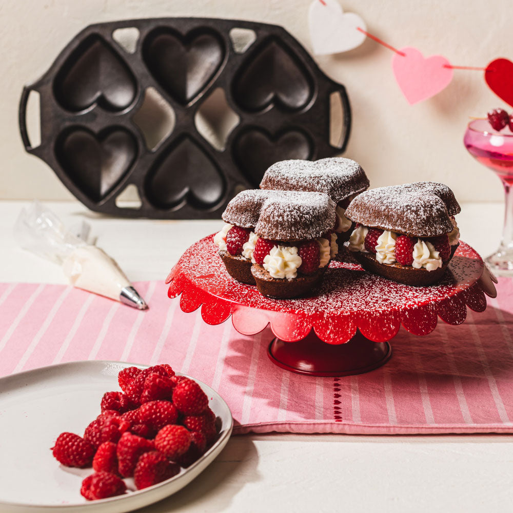 Lodge Cast Iron Heart Mini Cake Pan