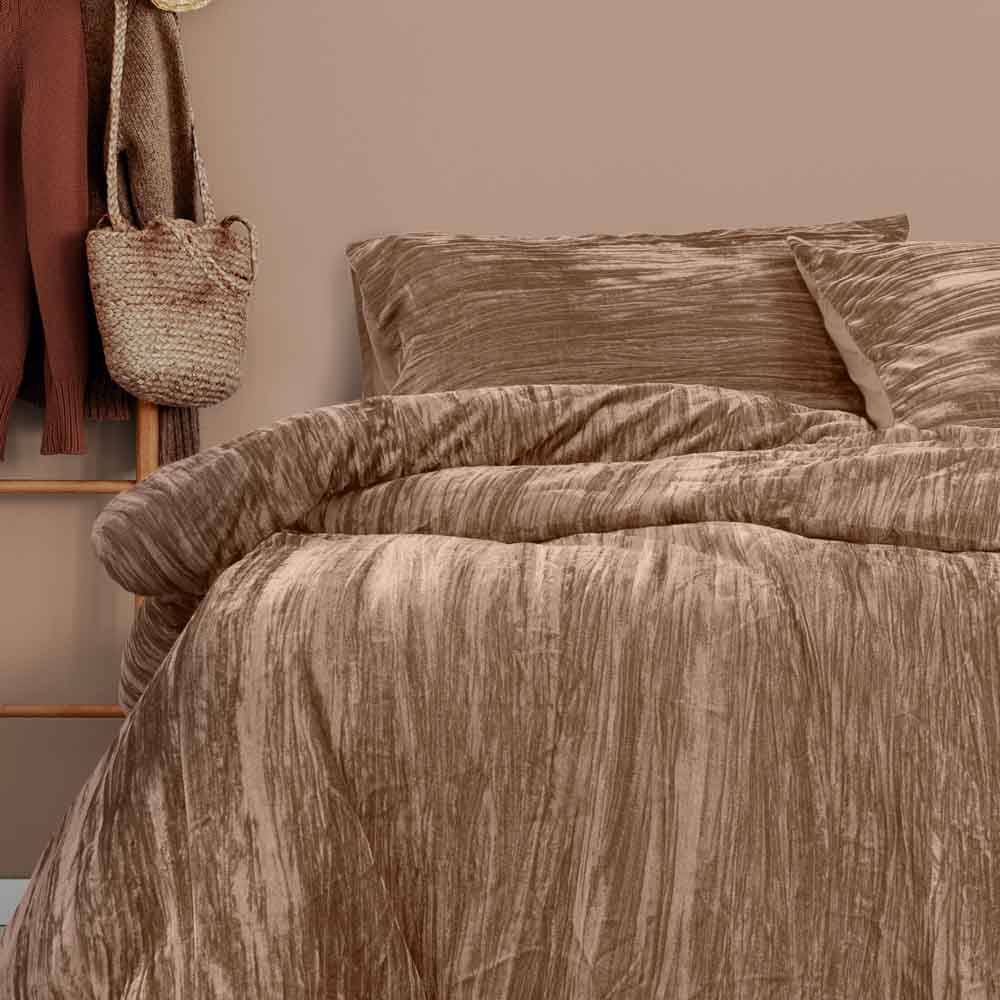 Ardor Boudoir Vivienne Jacquard Quilt Cover Set Champagne at MyHouse