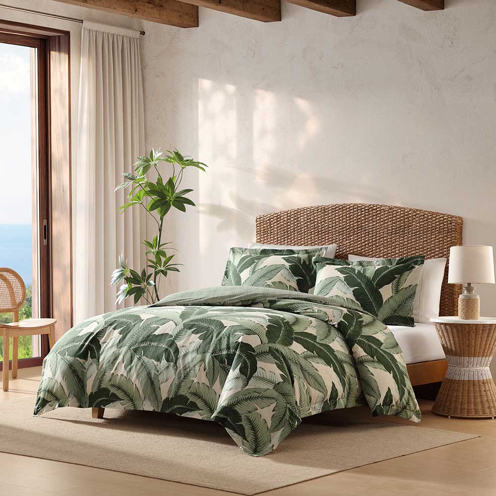 green tropical print quilt cover set
