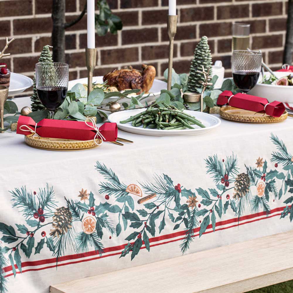 Ladelle Evergreen Tablecloth