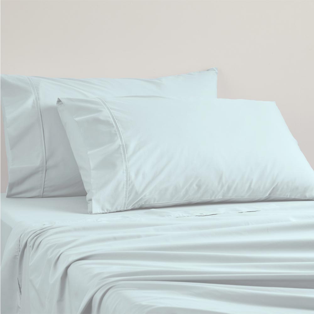 Logan & Mason Poly/Cotton Percale Sheet Set