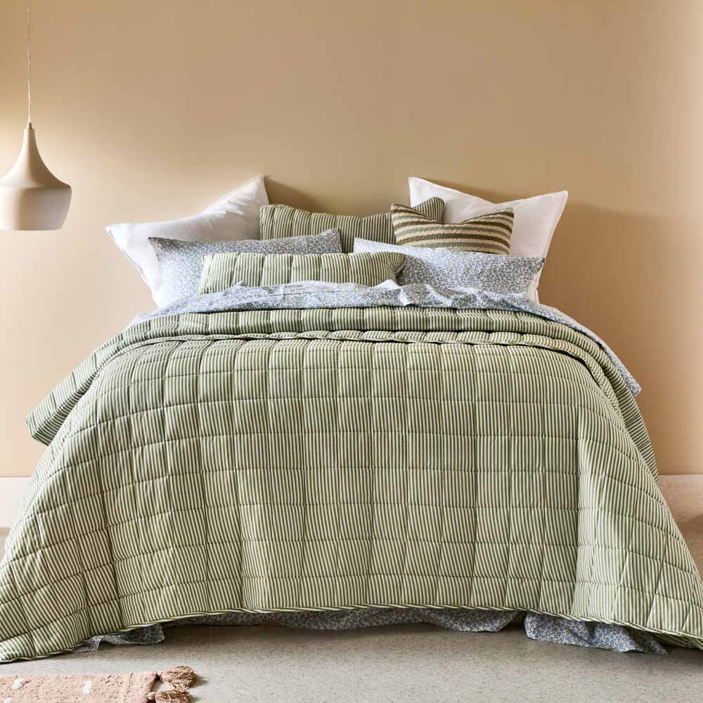 MyHouse Spencer Coverlet Set Pea Queen/King