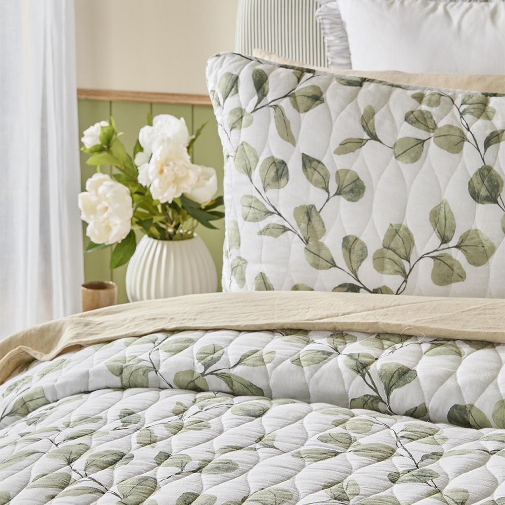 MyHouse Callahan Coverlet Set