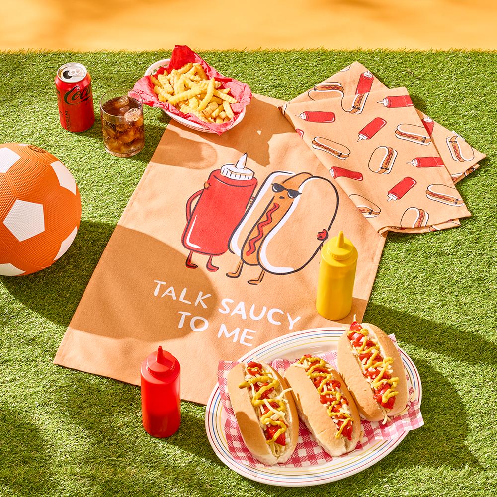 Adorn Living Talk Saucy Apron