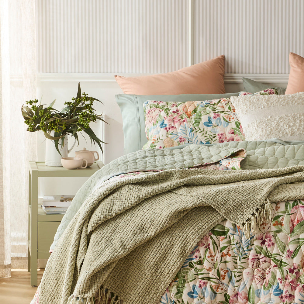 MyHouse Darwin Coverlet Set