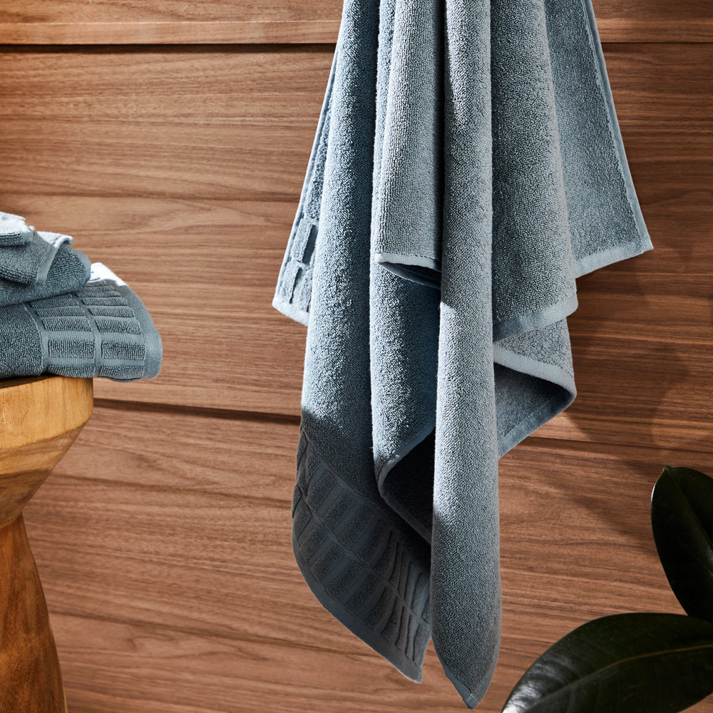 Alex Liddy Towel Range