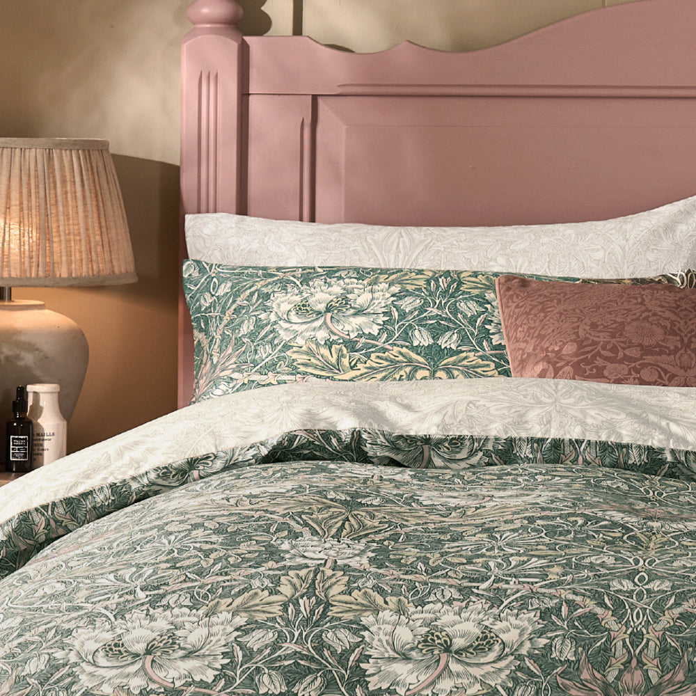 William Morris At Home Honeysuckle & Tulip Quilt Cover Set