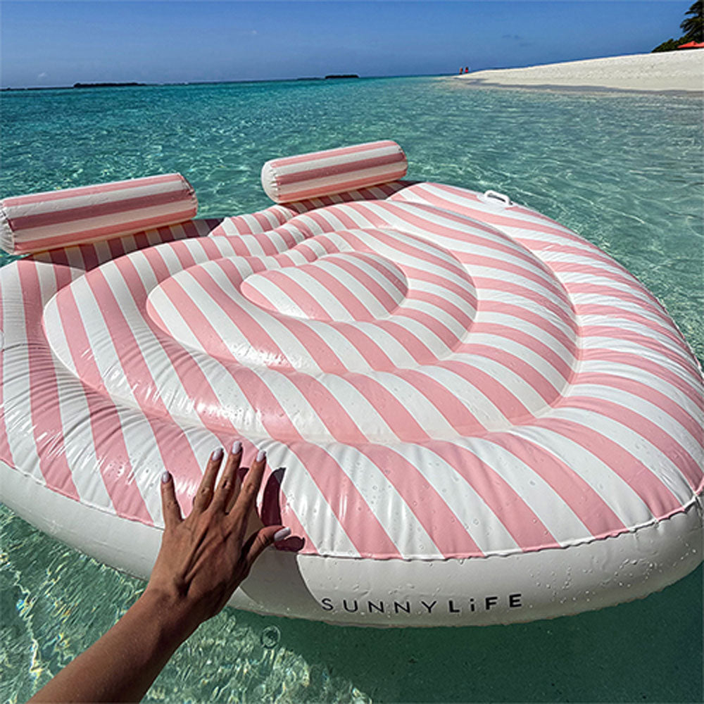 SUNNYLiFE Twin Heart Lie-On Float