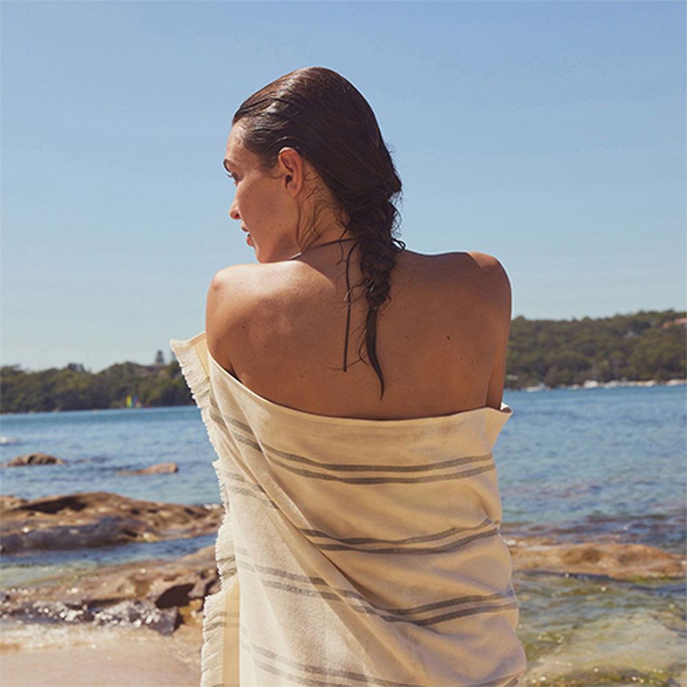 SUNNYLiFE Fouta Beach Towel