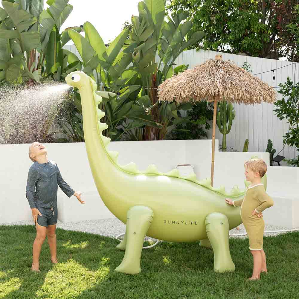 SUNNYLiFE Dino Giant Sprinkler Into the Wild