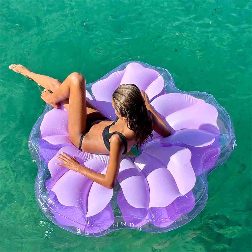 SUNNYLiFE Luxe Lie-On Float Hibiscus