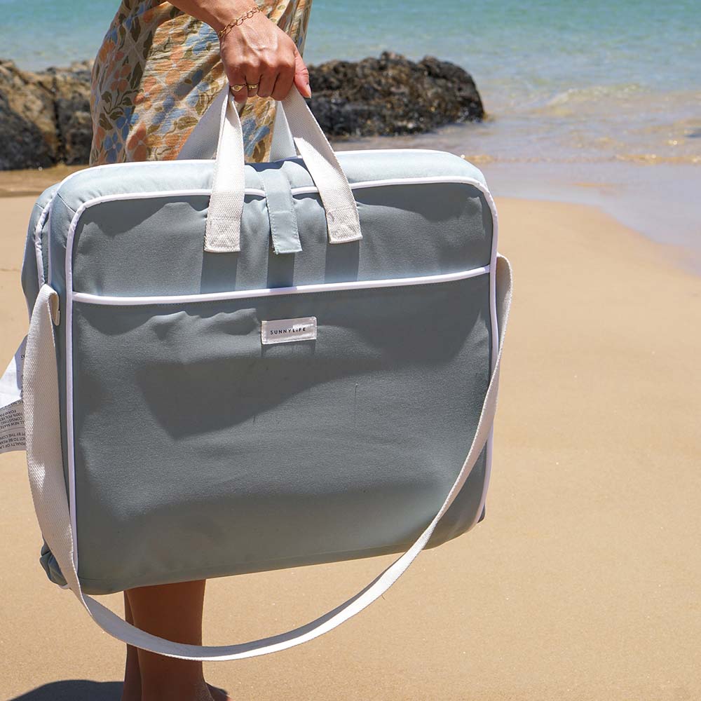 SUNNYLiFE Take Anywhere Folding Chair green