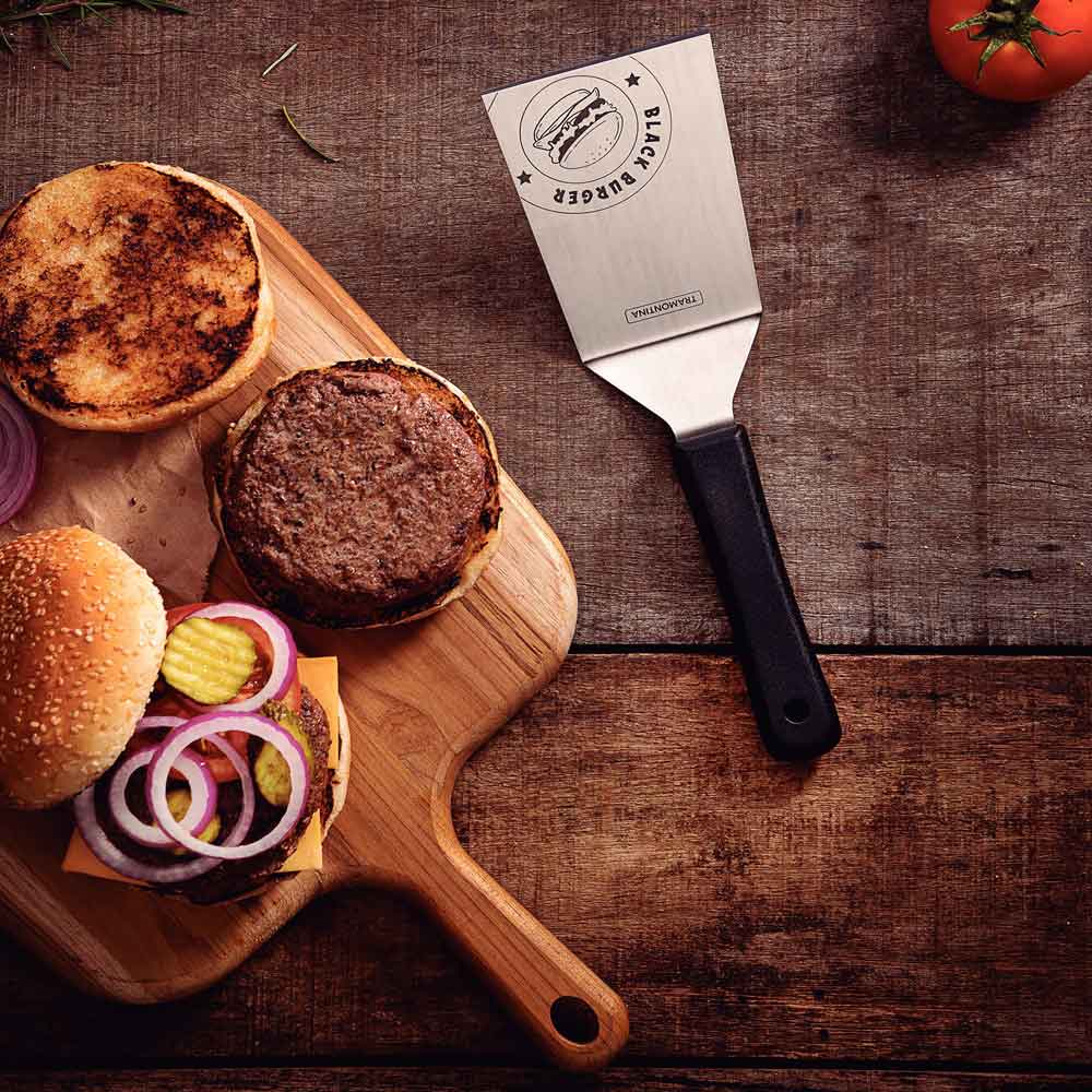 Hamburger Flat Spatula with burgers on wooden table - MyHouse