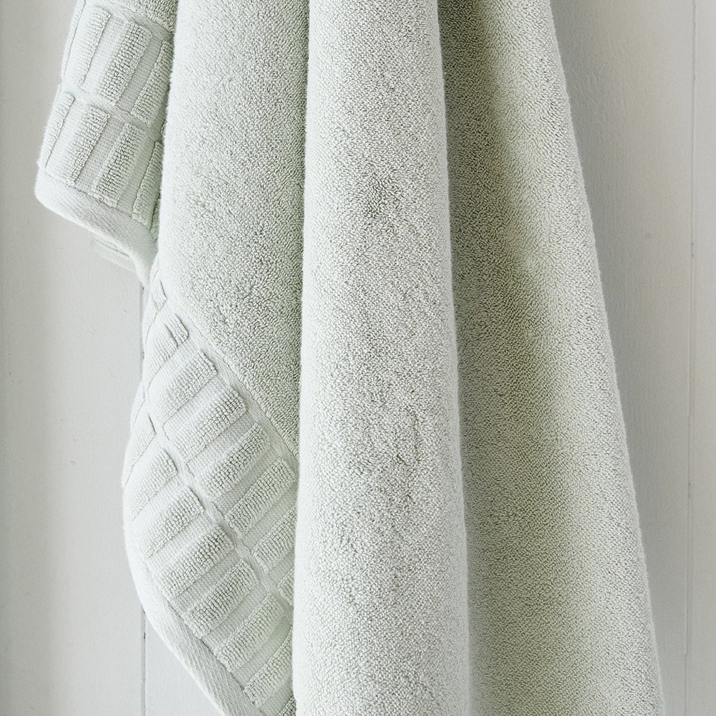 Alex Liddy Towel Range Clearance