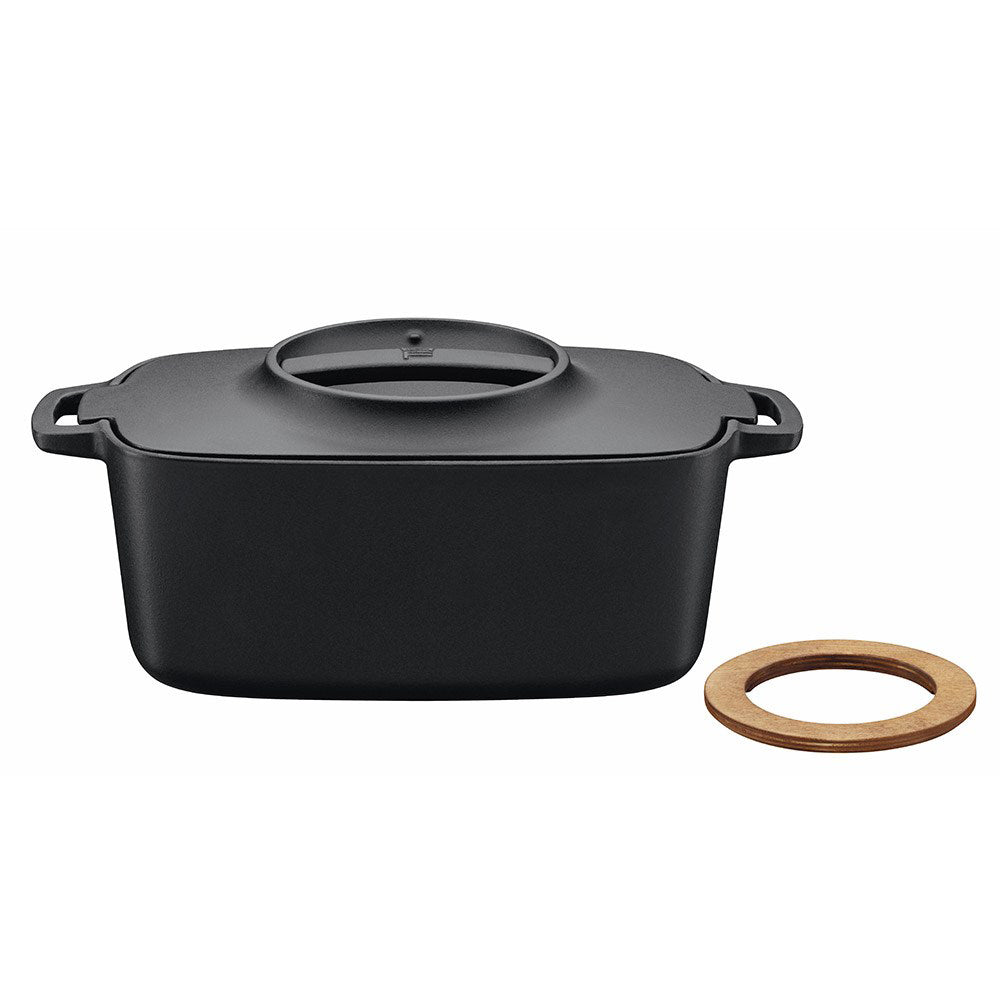 Fiskars Norden Cast Iron Non-Stick Oval Casserole 5L