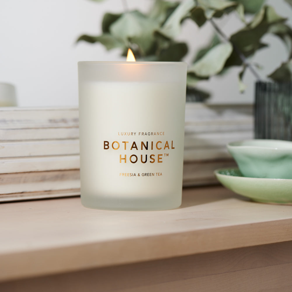 Botanical House Candle Freesia & Green Tea