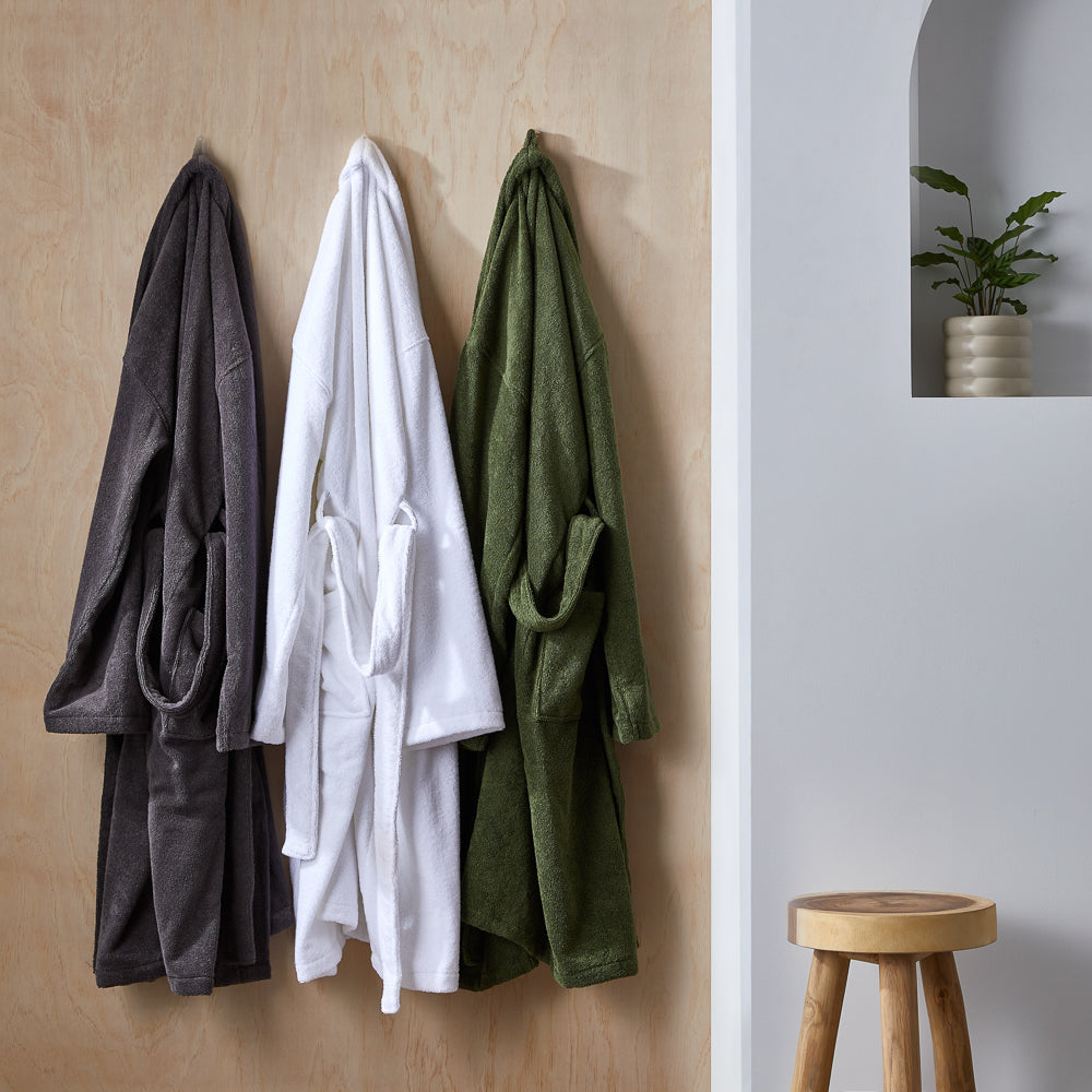 Arlo Terry Robe