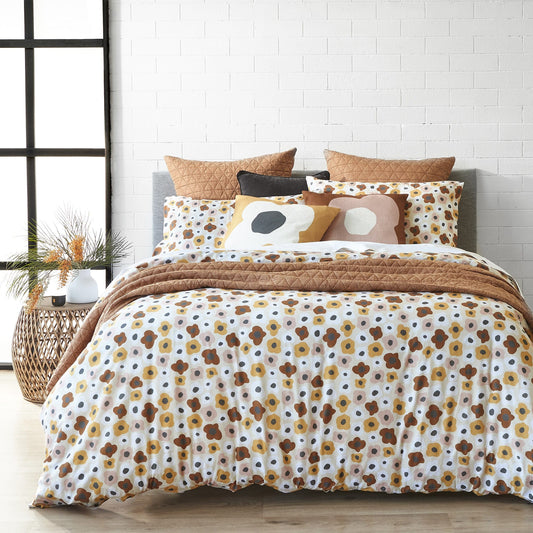 Alex Liddy Daisy Quilt Cover Double