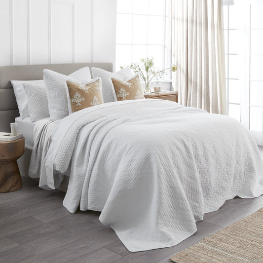 Home Beautiful Naya Coverlet Queen/King White