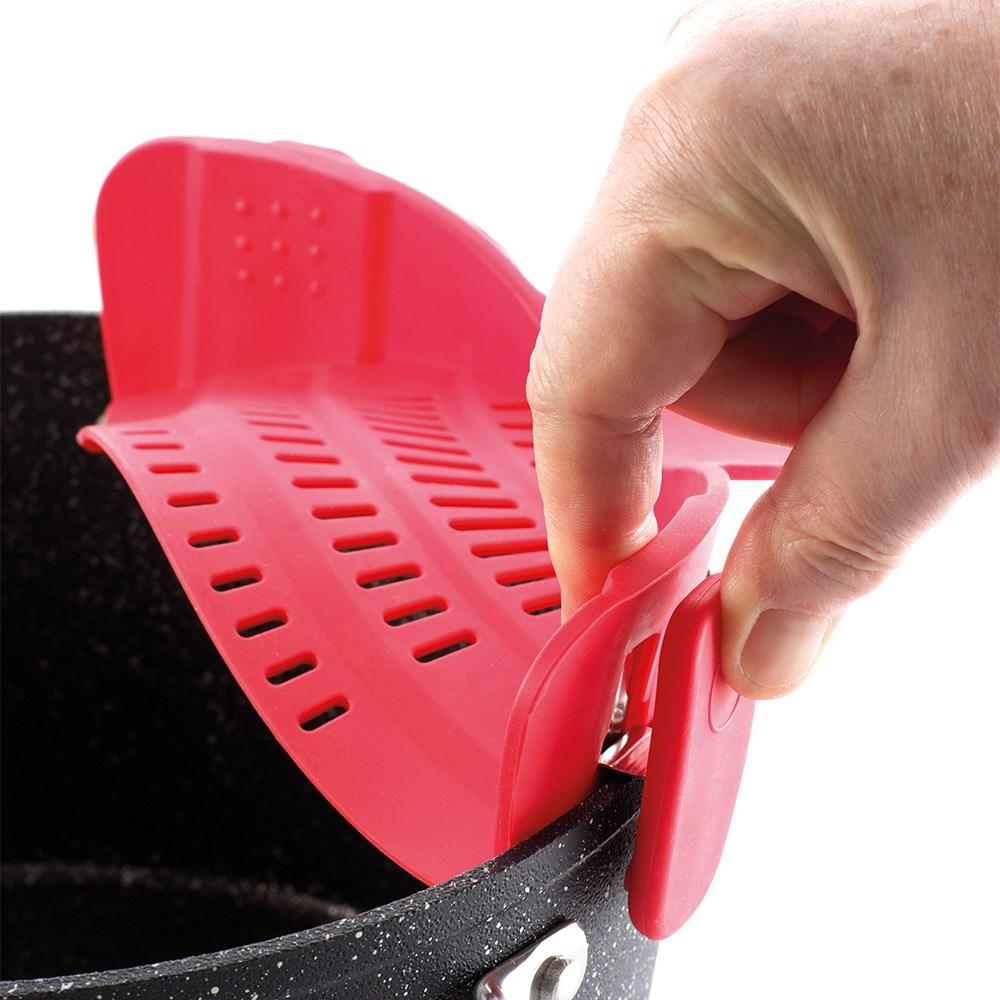 Scullery Kolori Silicone Clip On Strainer